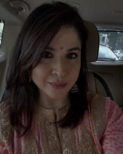 Maheep Kapoor – Movie Review Maheep Kapoor As the wife of Bollywood producer Sanjay Kapoor, Maheep has her own sense of style and a fiercely loyal personality. Known for her blunt yet loving approach, she’s a fan favorite and brings a bit of spice to the group.