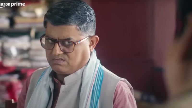 Dupahiya – Movie Review Scheduled for release on March 7, 2025, "Dupahiya" is an Indian original series that delves into the lives of two-wheeler delivery riders in metropolitan cities. The show portrays their daily struggles, aspirations, and the socio-economic challenges they face, offering a poignant look into a segment of the urban workforce often overlooked.