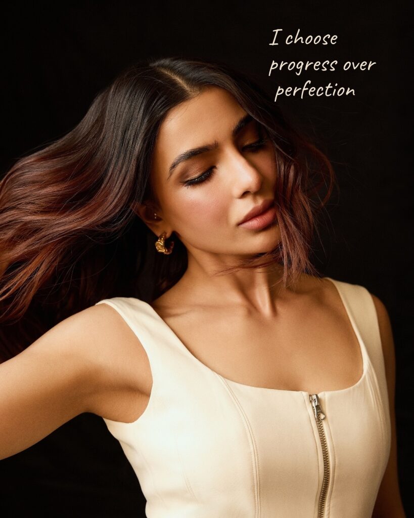 SnapInstato_489840843_18386875078142519_4432046473988438714_n – Movie Review Once loved as half of a fairytale, now admired for her comeback. Let's see how Samantha found strength in slowing down